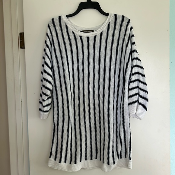 Tommy Bahama Sweaters - Tommy Bahama Sweater Womens Size XL Pullover Crewneck white with navy stripes